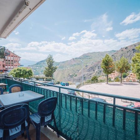 Taormina Casa Erika Family Apartment Екстер'єр фото