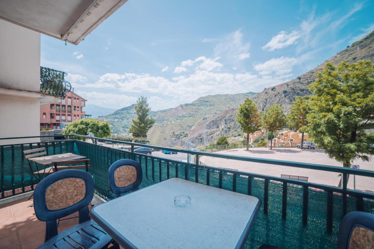 Taormina Casa Erika Family Apartment Екстер'єр фото
