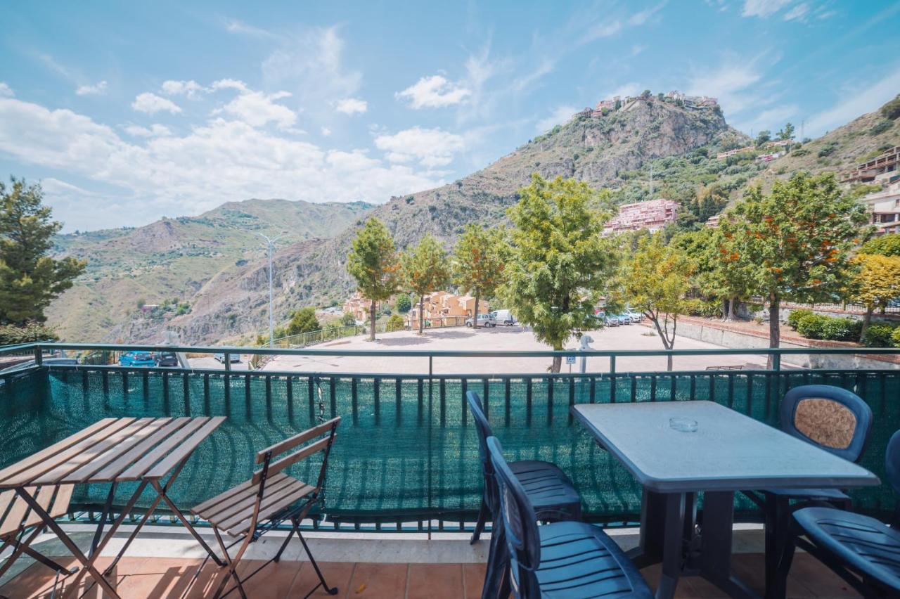 Taormina Casa Erika Family Apartment Екстер'єр фото
